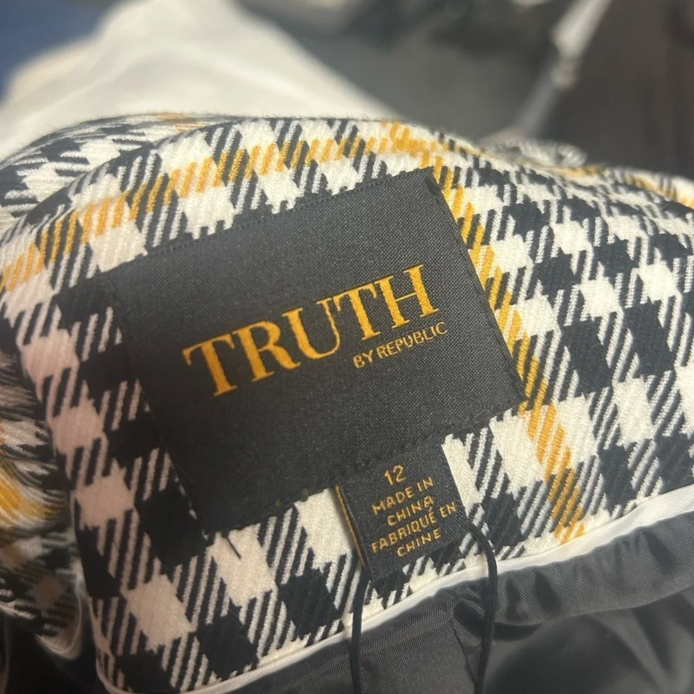 NWT Truth by Republic Houndstooth Blazer Coat